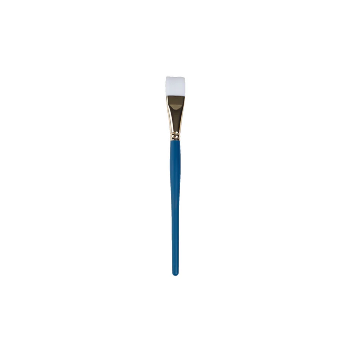Short flat brush with white synthetic bristles #293-1/2, 12.8 mm